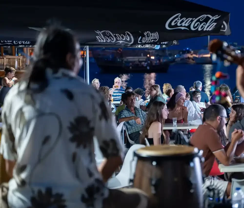 Ροδίτικη Λαδόπιττα: Ο Γευστικός Θησαυρός του Rhodes Street Food Festival 2025!